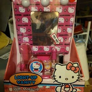 HELLO KITTY LIGHT UP VANITY